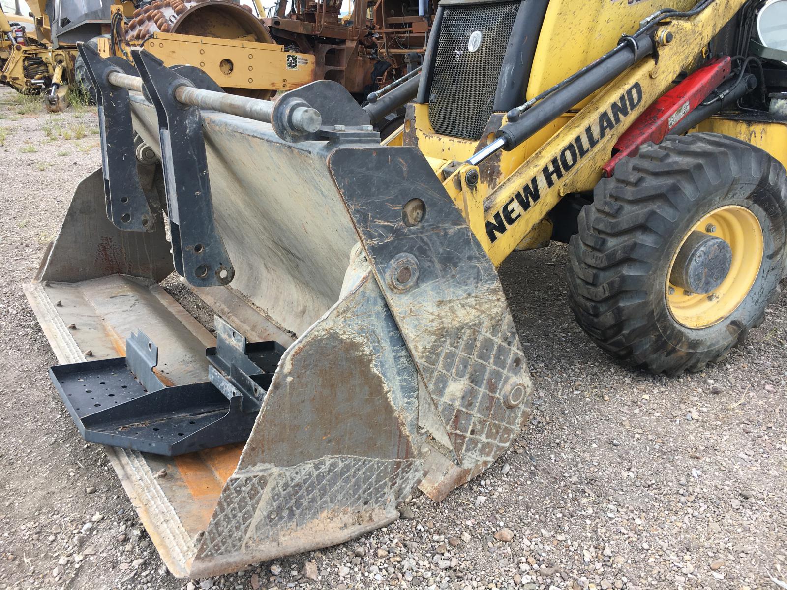 ./imagenes/INVOICE/2019/16188/RETROEXCAVADORA NEW HOLLAND_B110C (47).JPG